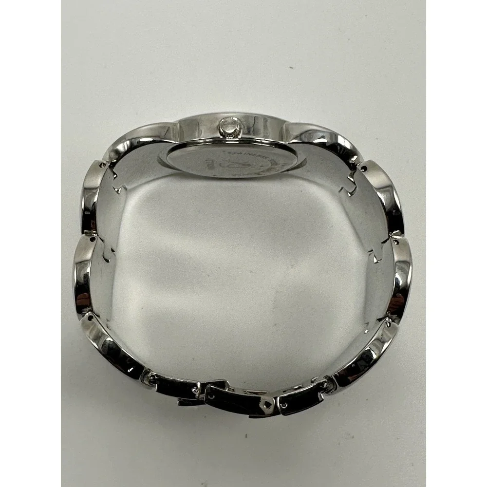 XJ Rare Ladies Watch UT4290 New Battery 30MM 6.75